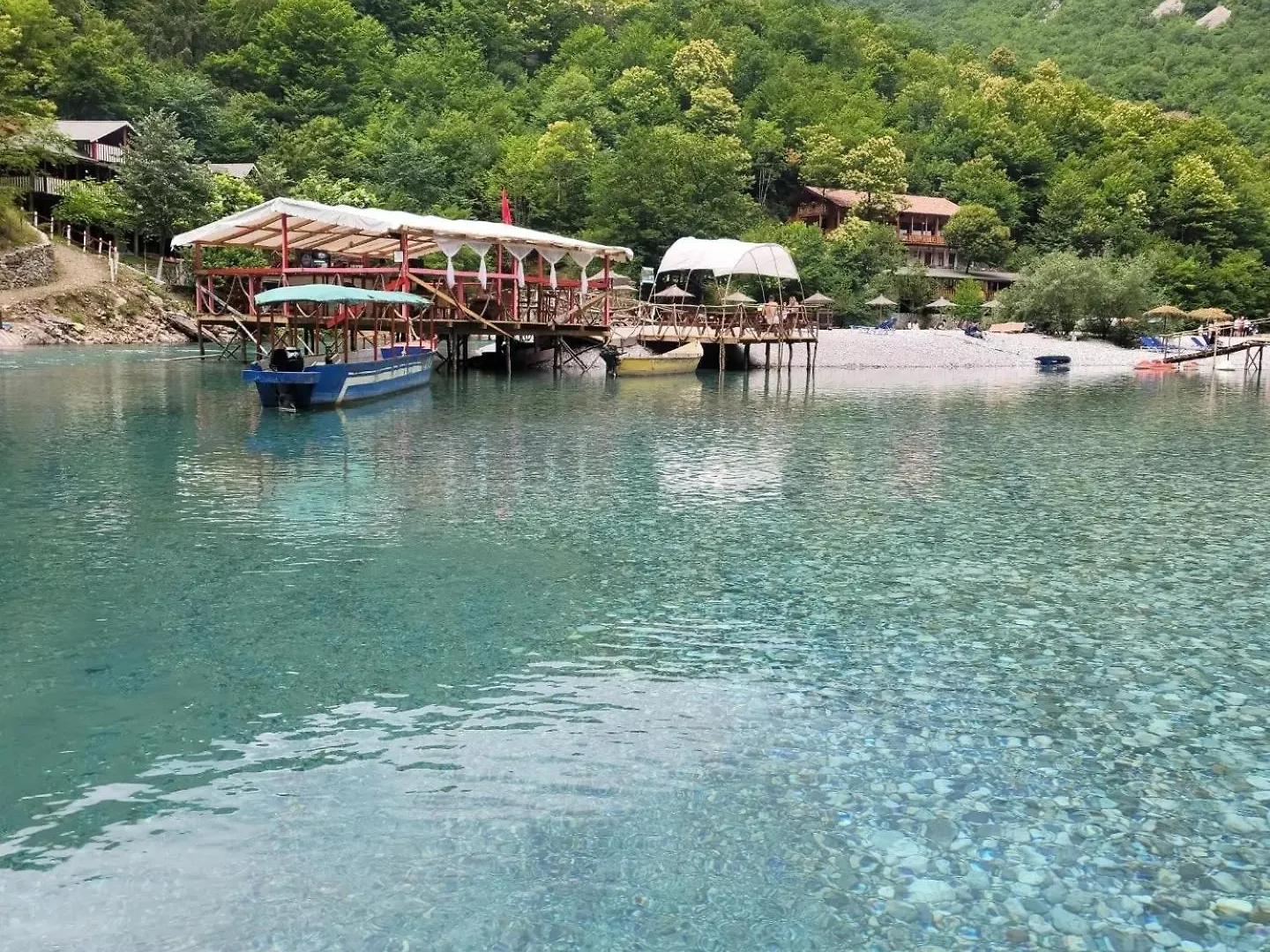 Park Blini Shala River Moll' e Shoshit Albanië