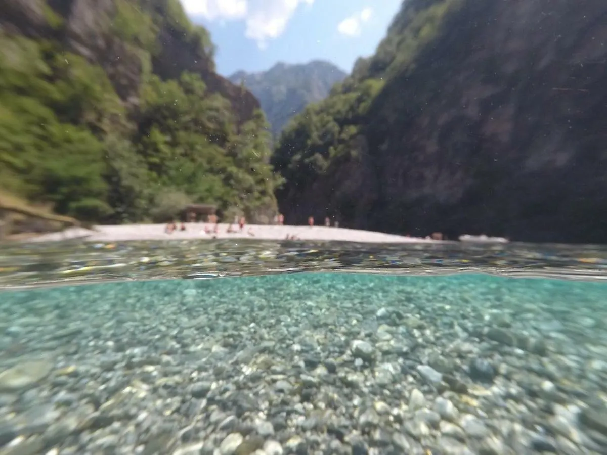 Park Blini Shala River Moll' e Shoshit 0*,  Albanië