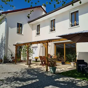 Les Tilleuls De Gasthof Chapareillan