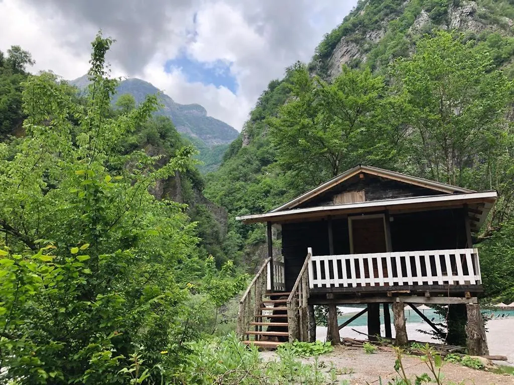 Park Blini Shala River Moll' e Shoshit Guest house