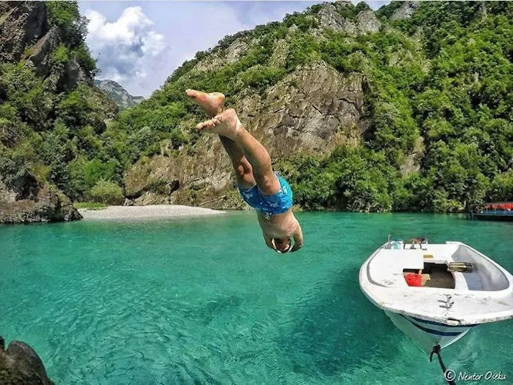 Park Blini Shala River Moll' e Shoshit 0*,  Albania