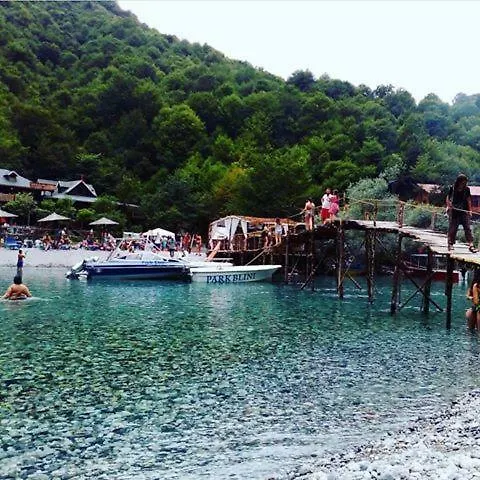 Park Blini Shala River Moll' e Shoshit Guest house